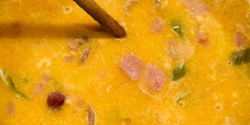 This easy Thai curry chili is a great way to warm up on a chilly winter day. Coconut milk, peanut sauce mix, curry paste, turkey, ham, and vegetables combine to create a delicious, festive flavor experience.