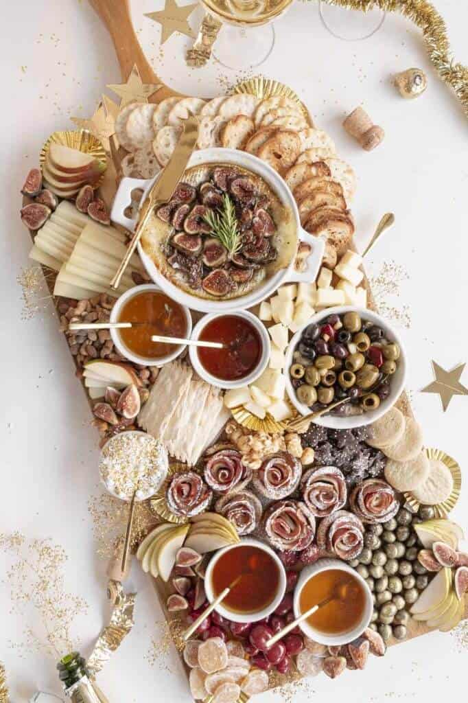 This sweet and salty grazing board is the perfect mix of appetizers and desserts. Perfect for party snacks.