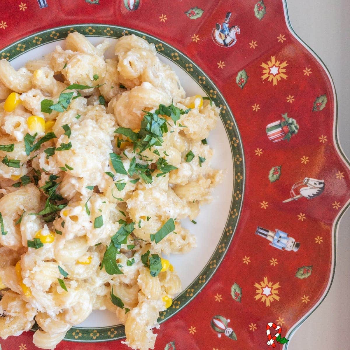 Sprinkle your Mac and Cheese with the chopped parsley and enjoy! Yum!