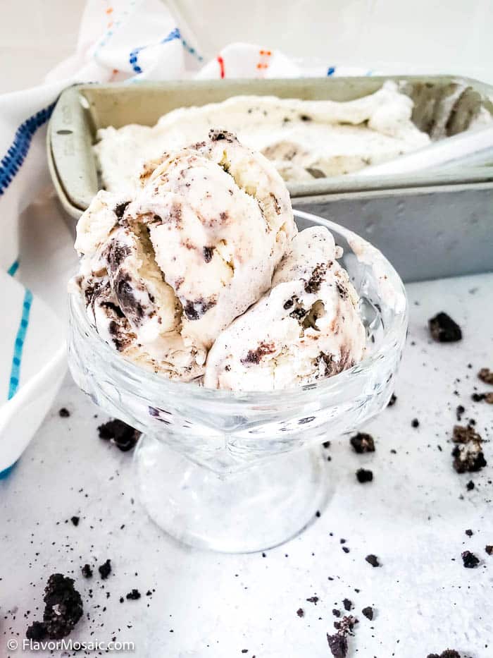 Cookies-and-Cream-No-Churn-Ice-Cream