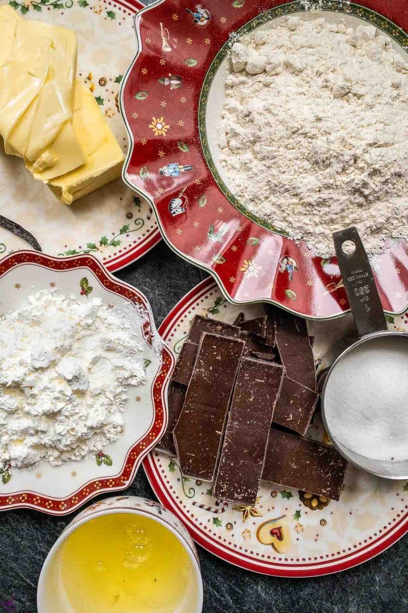 Chocolate dipped butter cookies ingredients. 