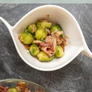 Brussels sprouts with bacon and chestnuts ready to be served in 20 minutes! A truly festive combination!