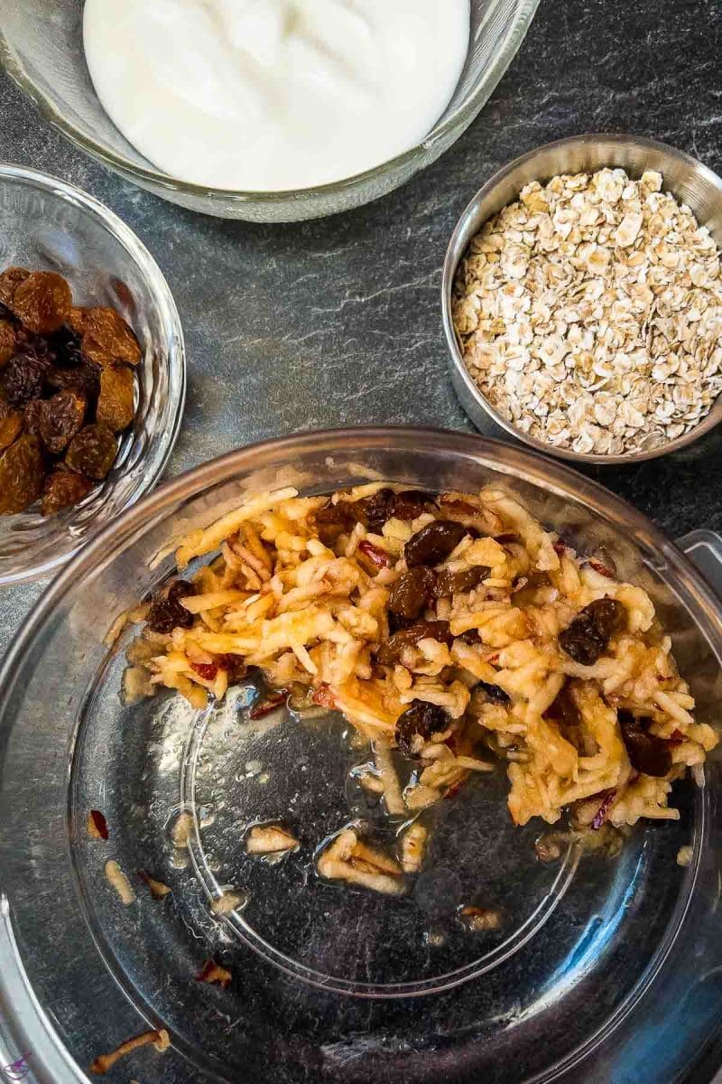 Grated apples mixed with lemon, raisins, and honey. 