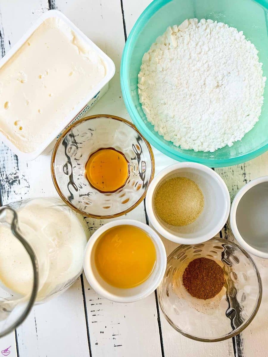 Ingredients for the Christmas cheesecakes filling