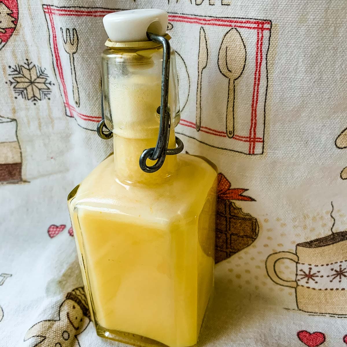 How to make a delicious homemade Advocaat egg liqueur -   - Recipe