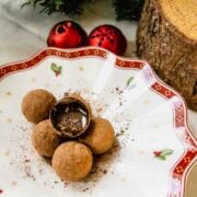 Ready to eat, salted caramel truffles with a liquid core. Rolled in Criollo cocoa powder.