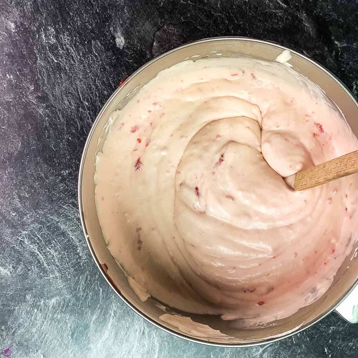 Create a delicious strawberry cream with homemade strawberry jam like mixture.