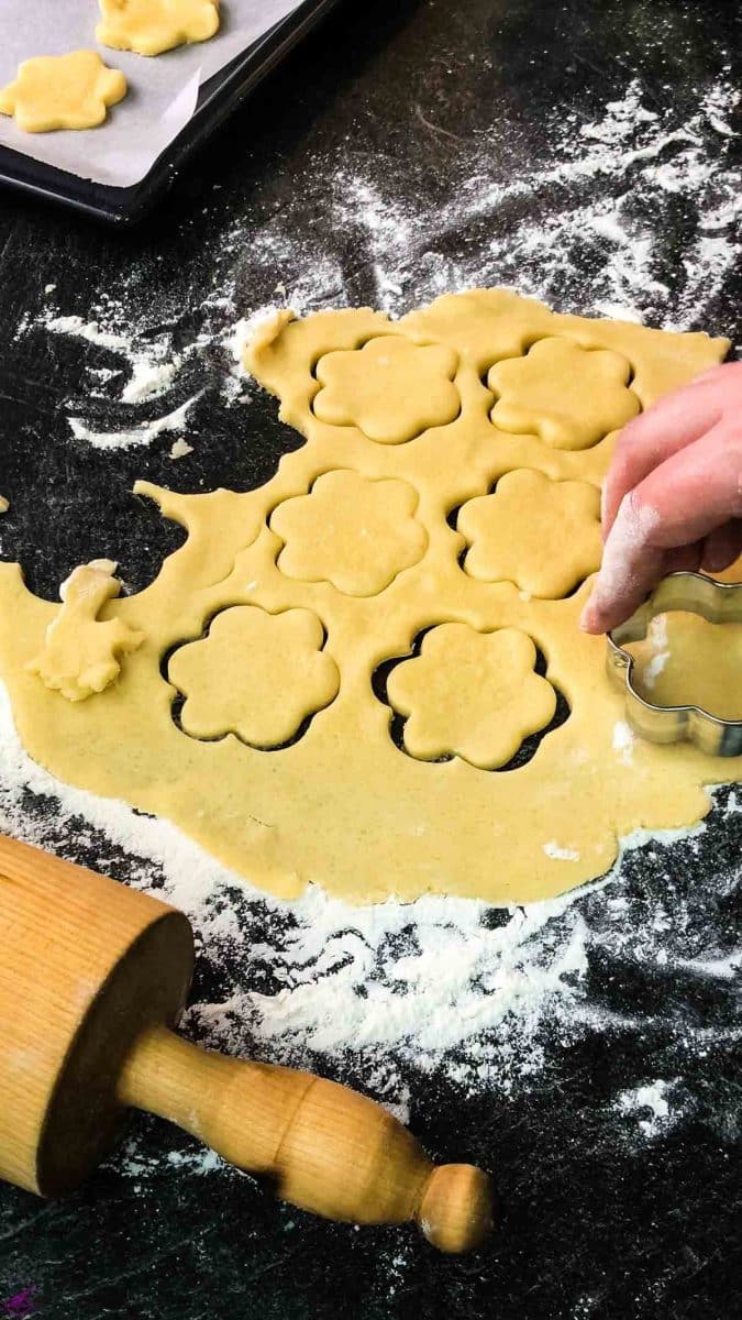 Flower shape cut out sugar dough.