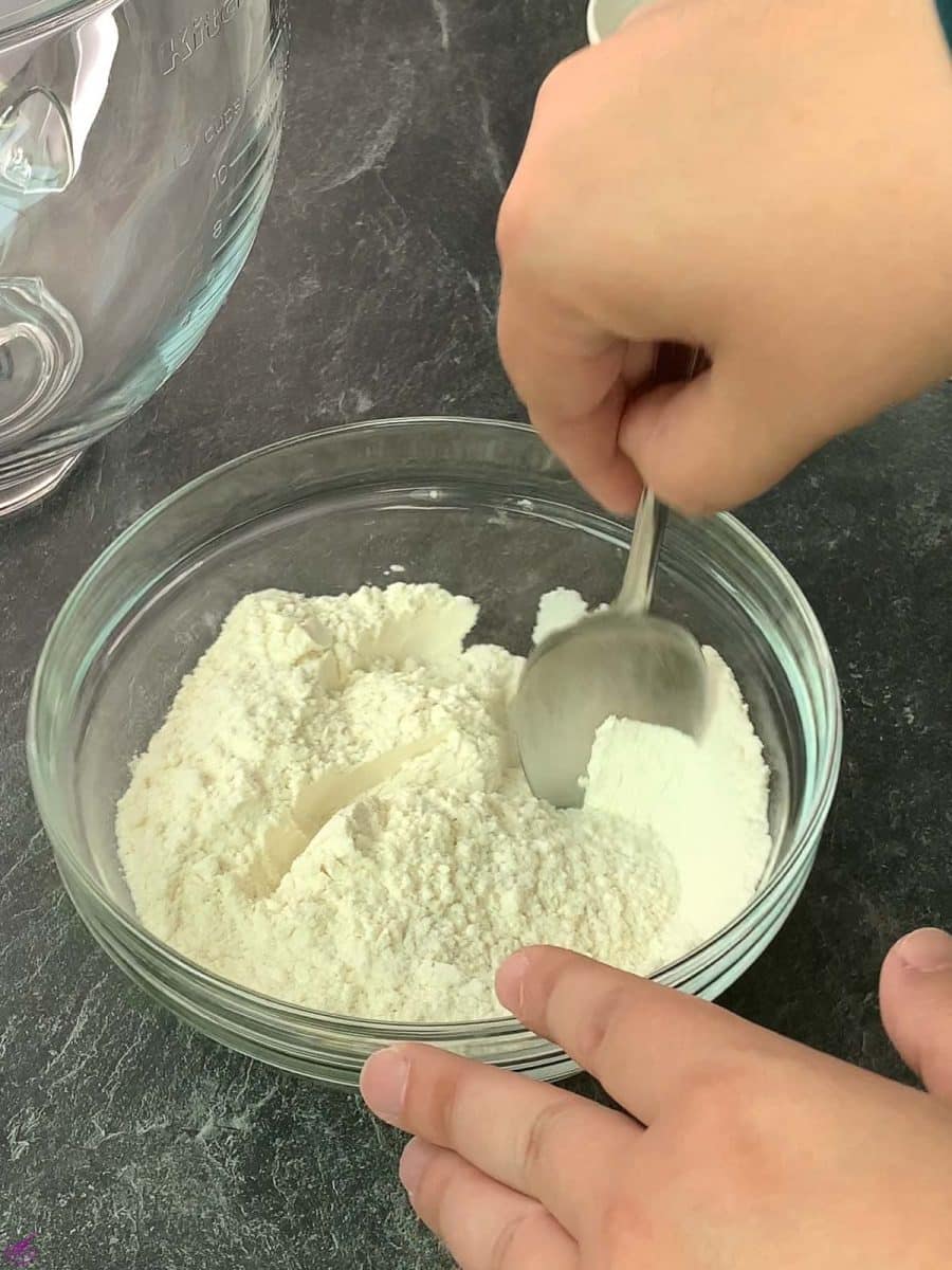 Combine the flour, salt, baking powder and baking soda and mix well.