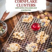 Gorgeous white chocolate cranberry cornflake clusters. Perfekt as a gift or to keep them for nibbling.