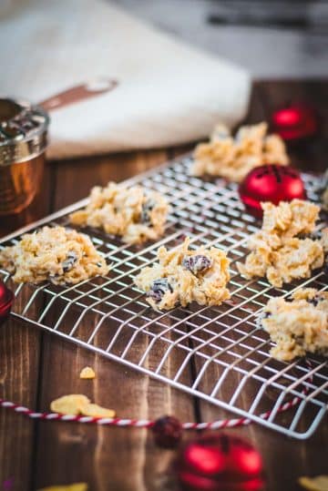 Gorgeous white chocolate cranberry cornflake clusters. Perfekt as a gift or to keep them for nibbling.