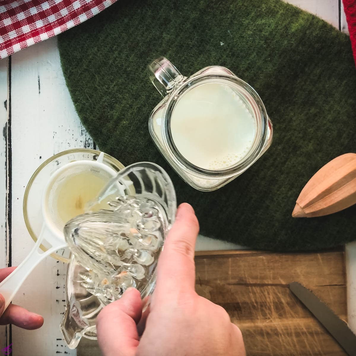 Strain the lemon juice through a sieve.