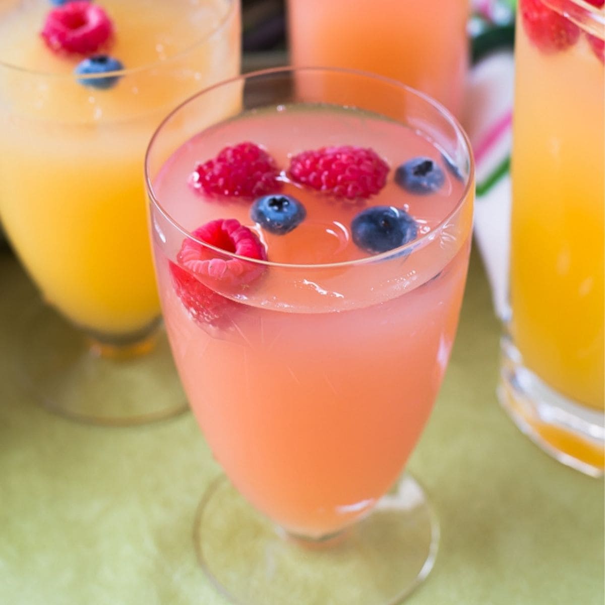 Indulge in brunch bliss with our curated collection of 35 sensational mimosa recipes! From classic to creative, there's a bubbly blend for every brunch occasion. Cheers to sparkling mornings!