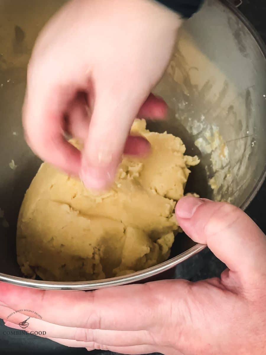 Knead the dough with your hands.