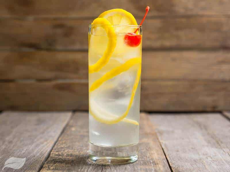 Sip, savor, and celebrate National Lemon Month with our zesty cocktail roundup!