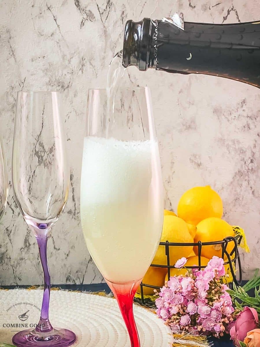 Top up the limoncello sugar mix with prosecco.