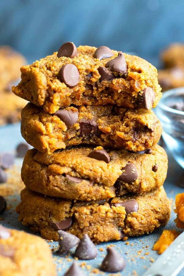 Dive into 50 irresistible chocolate chip cookie recipes! From classic to unique, find your new favorite treat.