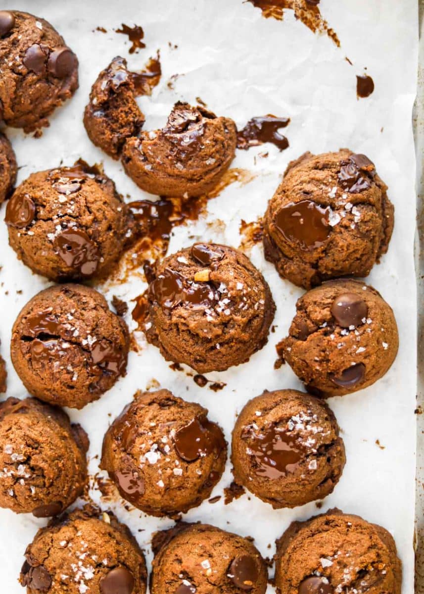 Dive into 50 irresistible chocolate chip cookie recipes! From classic to unique, find your new favorite treat.