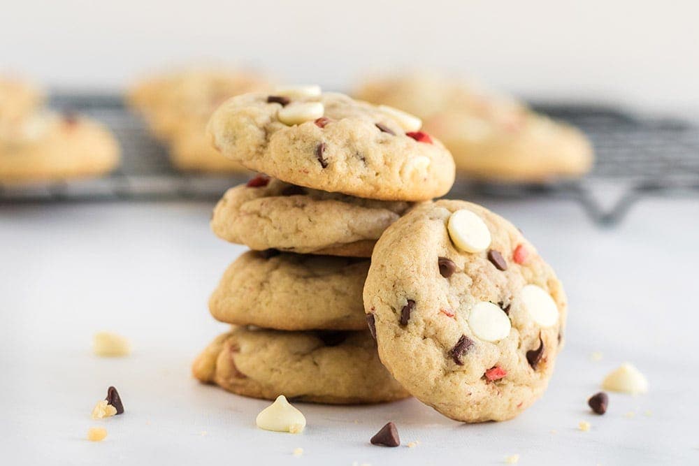 Dive into 50 irresistible chocolate chip cookie recipes! From classic to unique, find your new favorite treat.