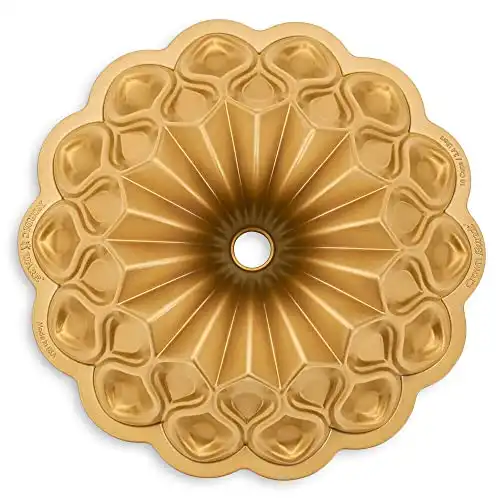 Nordic Ware Crown Bundt Pan