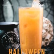 Spooky and delicious Sloe screw cocktail with Sloe gin and orange juice. Easy and delicious!