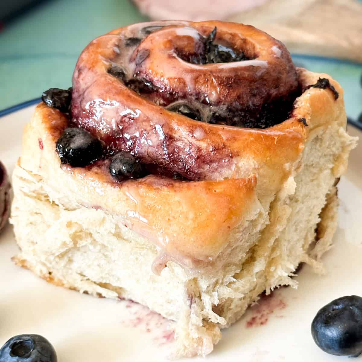 Celebrate National Cinnamon Roll Day with 26 delicious recipes!