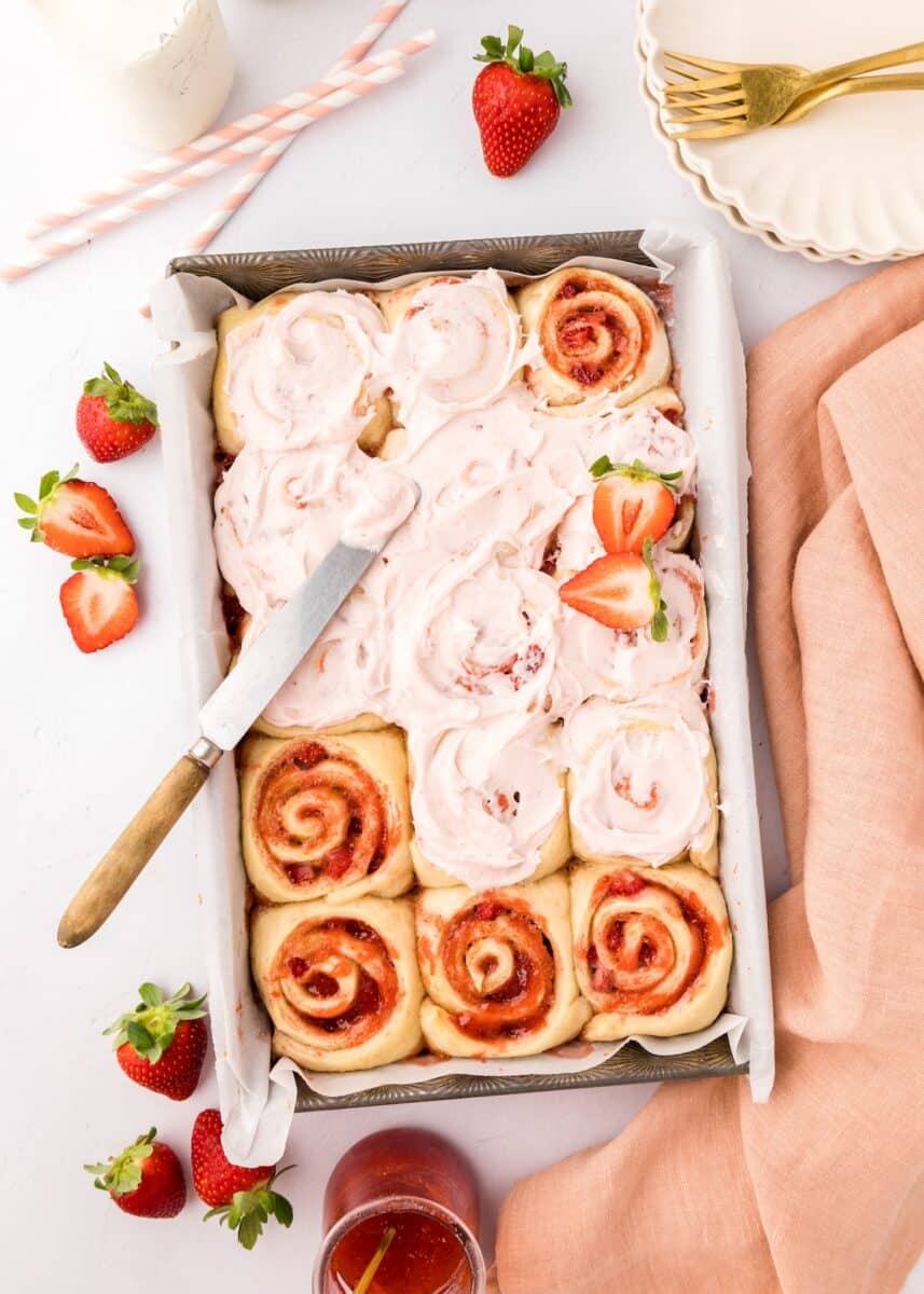 Celebrate National Cinnamon Roll Day with 26 delicious recipes!