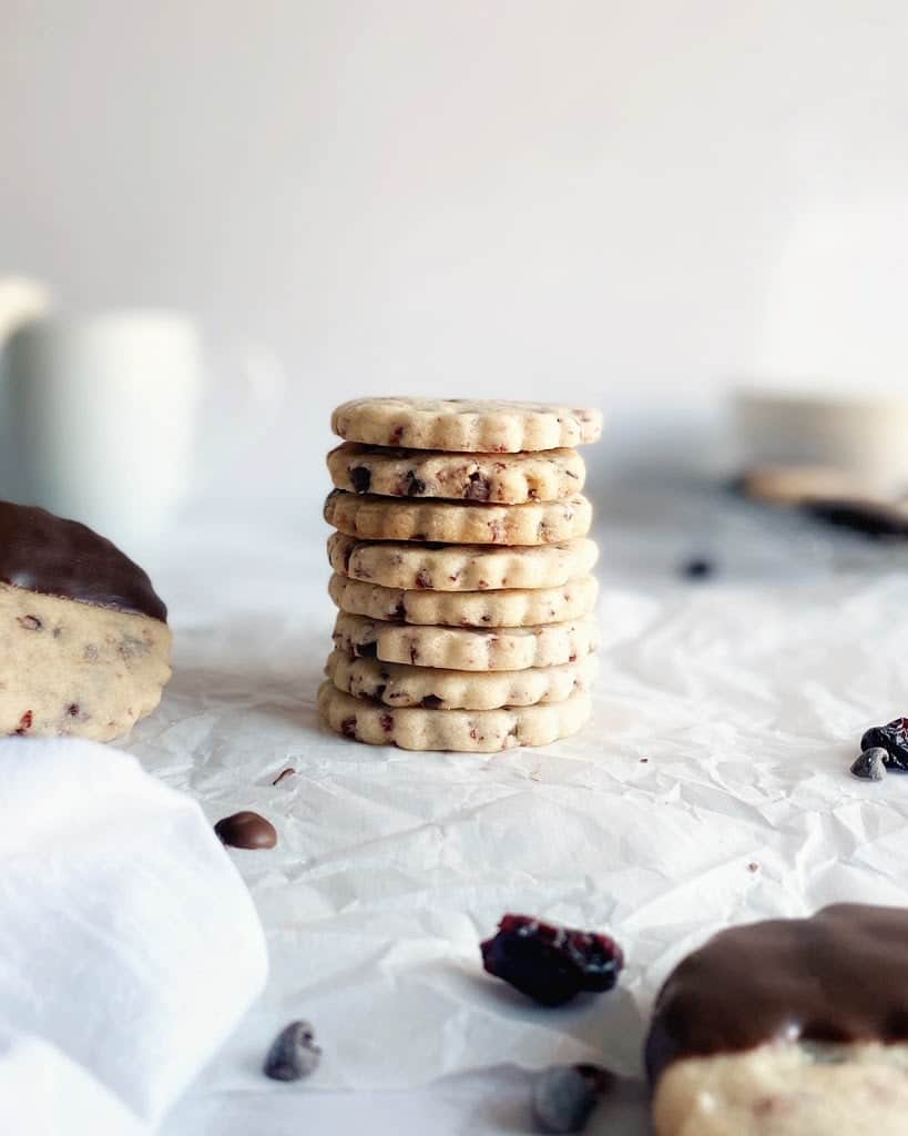 Bring holiday cheer with Christmas cookies from around the world!