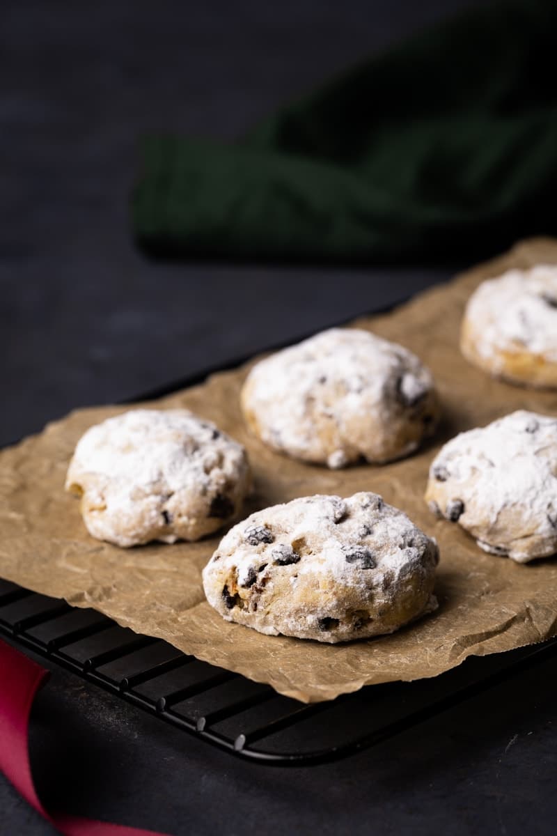 Bring holiday cheer with Christmas cookies from around the world!