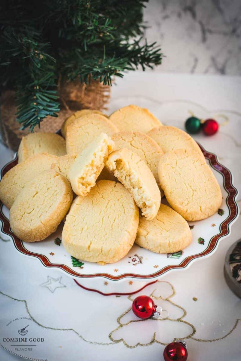 Delicious Heidesand (brown butter shortbread) cookies, placed on gorgeous cookie plate.