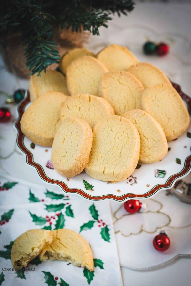 Delicious Heidesand (brown butter shortbread) cookies, placed on gorgeous cookie plate.