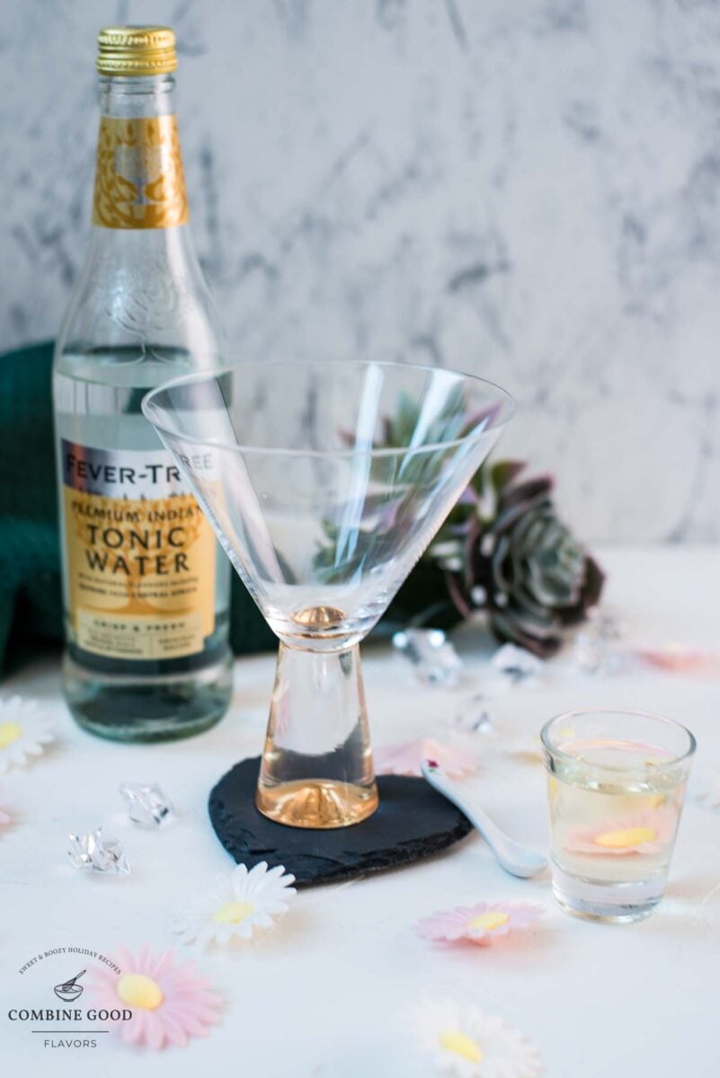Ingredients - Vermouth tonic - cubed ice, vermouth, and tonic water.