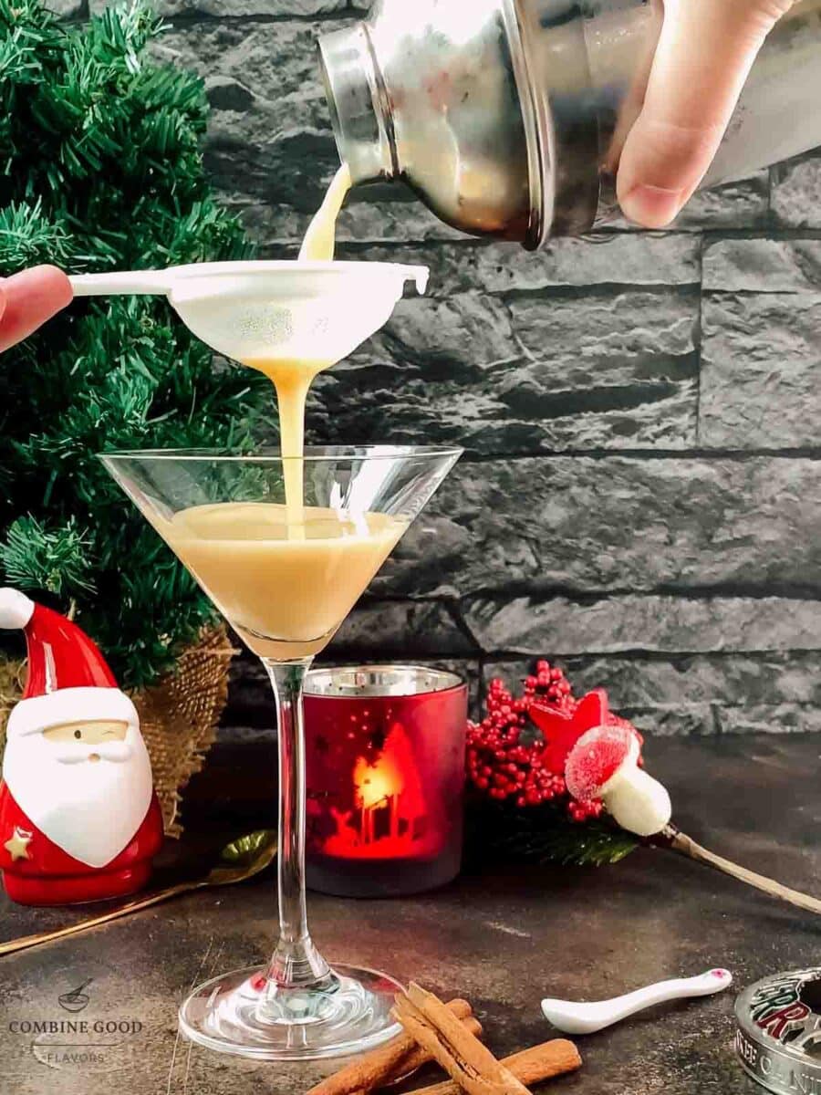 Fine strain into the serving glass.