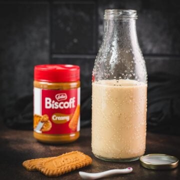 Biscoff coffee creamer filled in gorgeous preserving bottle.