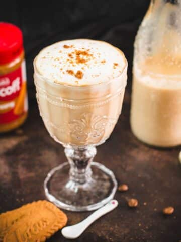 Delicious Biscoff latte with homemade Biscoff coffee creamer.