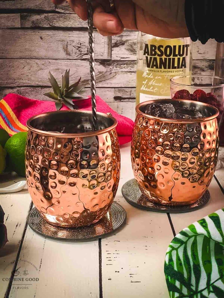 Stir the raspberry mule well to combine.