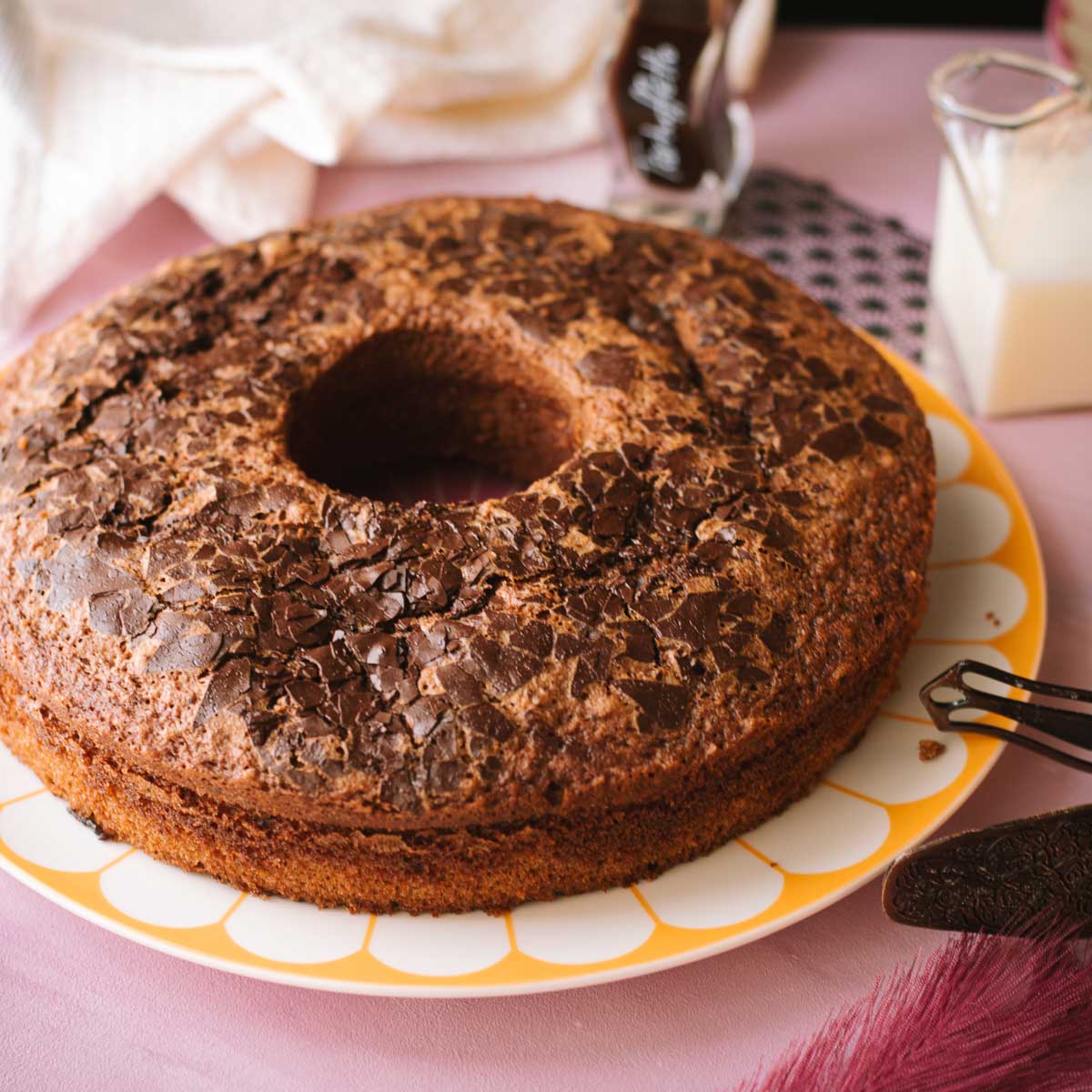 Fluffy chocolate cum cake with potato starch and chocolate rum liqueur.